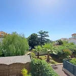 3br In With Swimming Pool Terraces Parking & Ac - Benakey 公寓