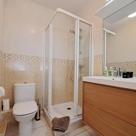 Appartement 3br In With Swimming Pool Terraces Parking & Ac - Benakey *