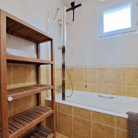 3br In With Swimming Pool Terraces Parking & Ac - Benakey 戛纳