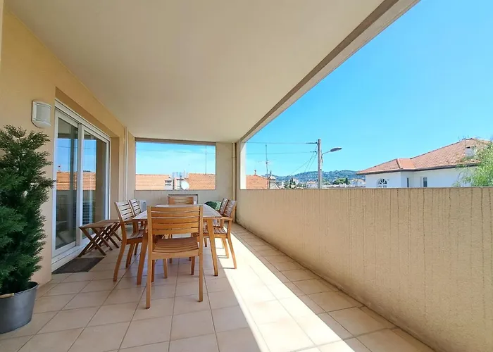 3br In With Swimming Pool Terraces Parking & Ac - Benakey カンヌ